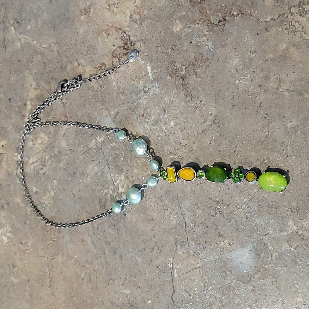 💚3/$20 Green Stone Y Necklace